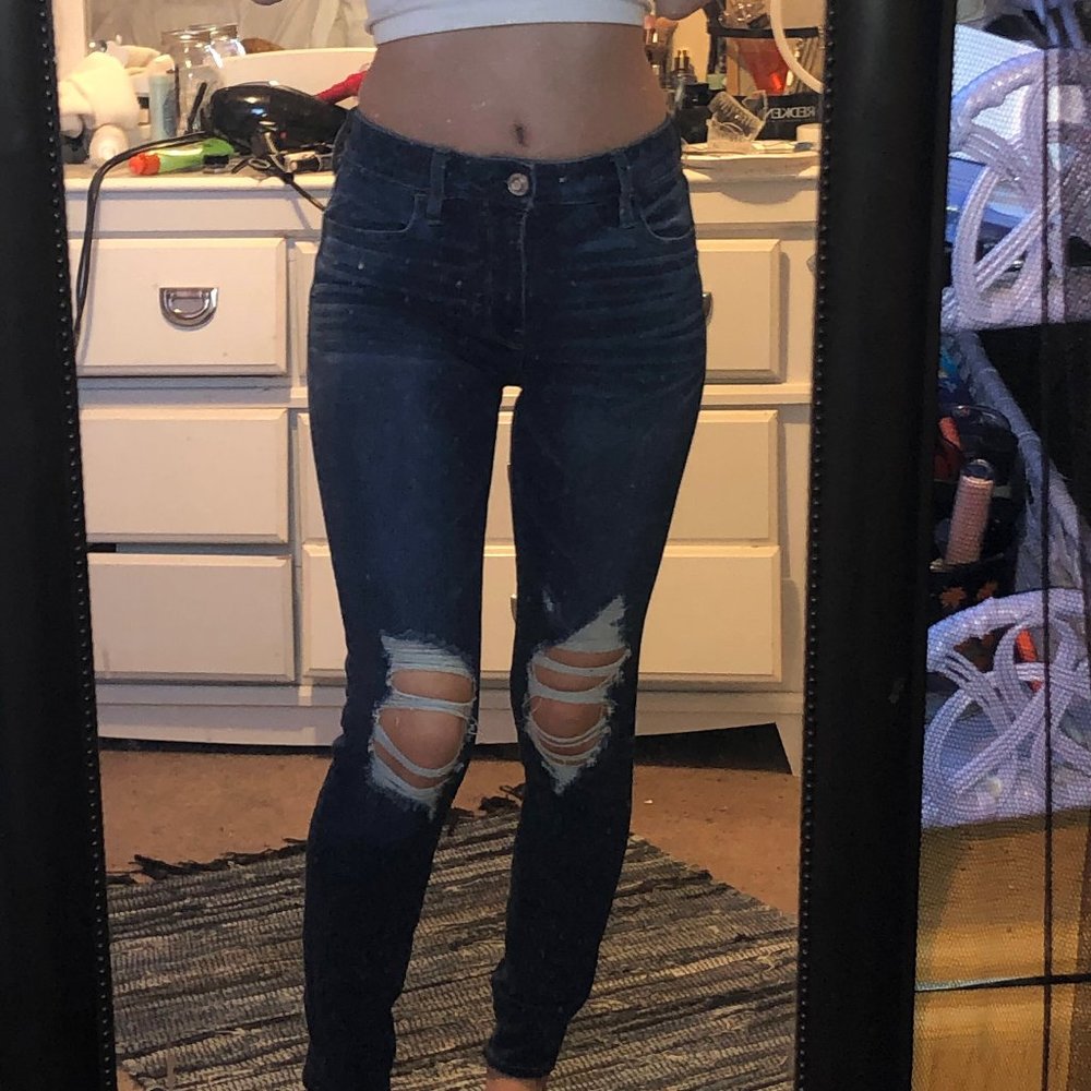 Knee Ripped Dark Wash American Eagle Jeggings